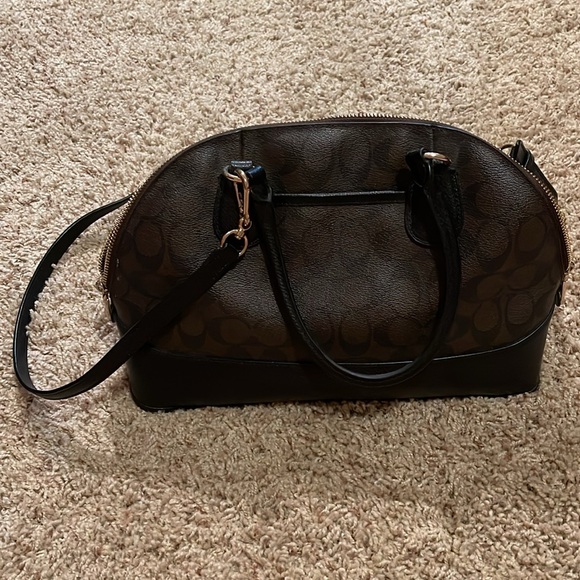 Coach Bag - Picture 2 of 8